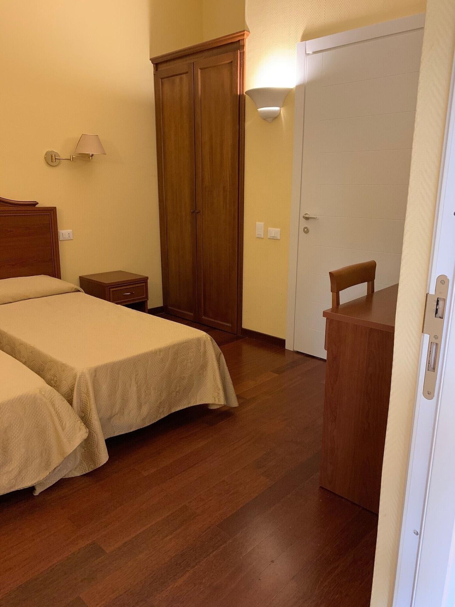 Hotel Villa Aricia Ariccia Exterior photo