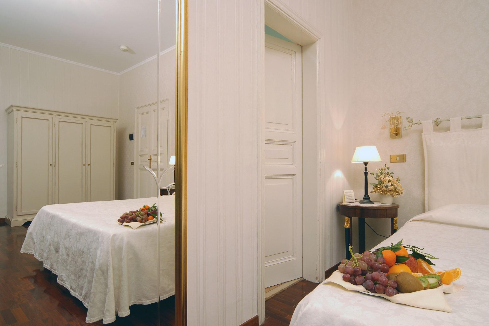 Hotel Villa Aricia Ariccia Exterior photo